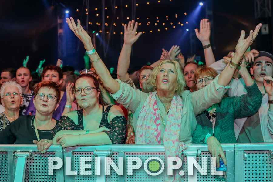 Publiek    Bezoekers (188)